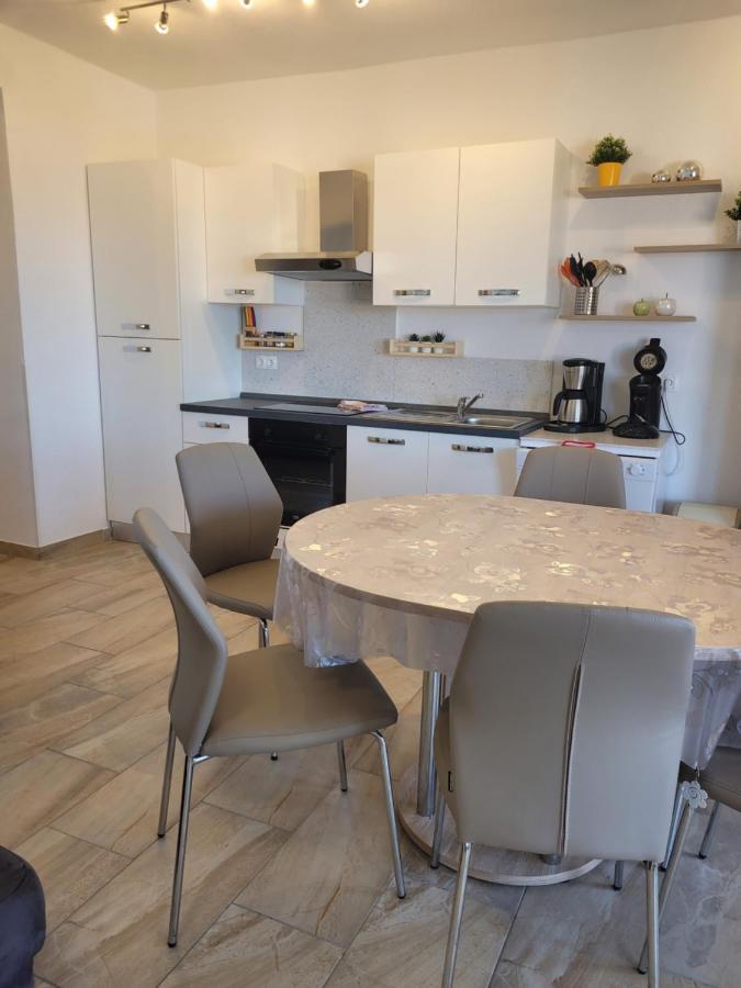 Appartement Baraba Maslenica Eksteriør bilde